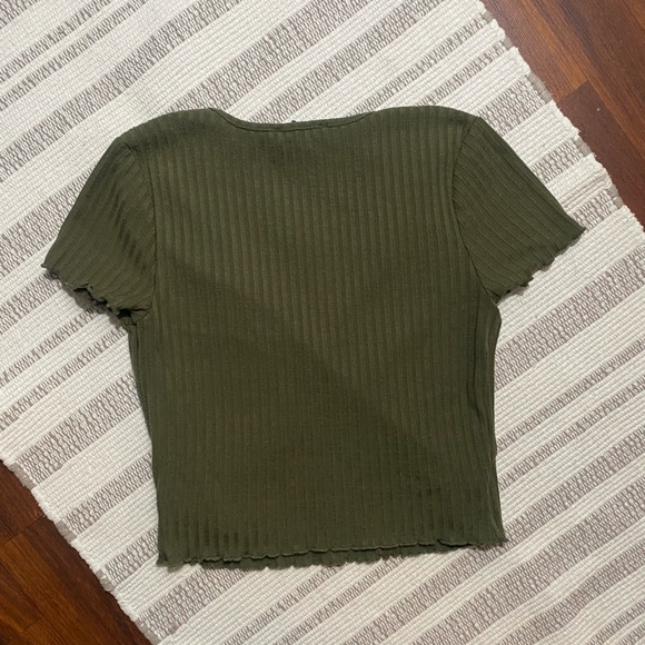 2 Forever 21 top shirts - Picture 6 of 7